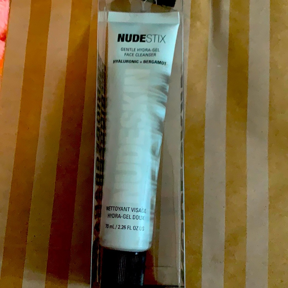 Nudestix gentle hyda-gel face cleaner